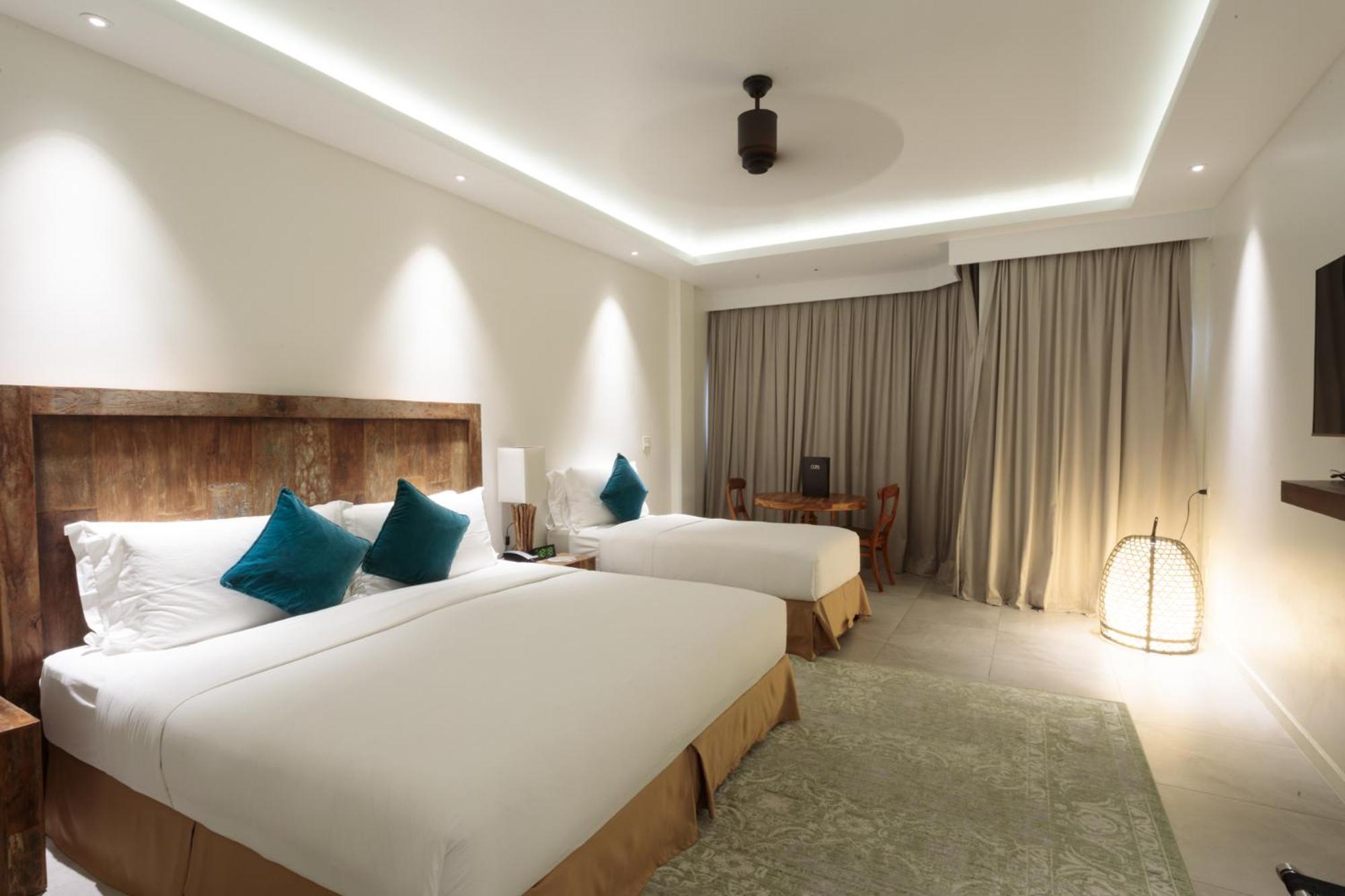 Cove Resort Palau Корор Екстериор снимка
