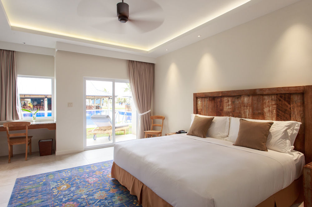 Cove Resort Palau Корор Екстериор снимка