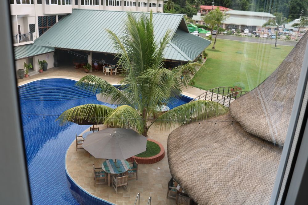 Cove Resort Palau Корор Екстериор снимка