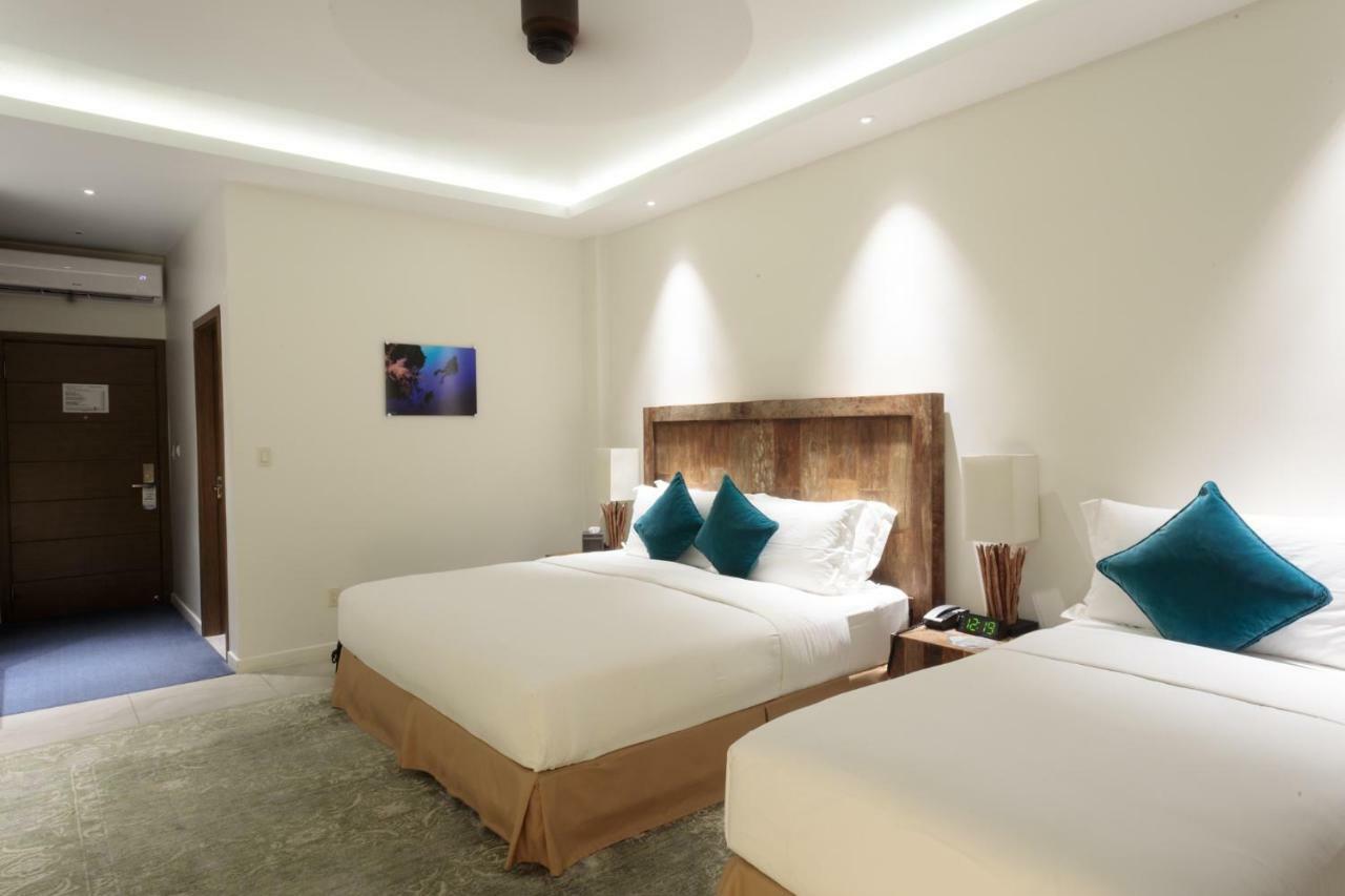 Cove Resort Palau Корор Екстериор снимка